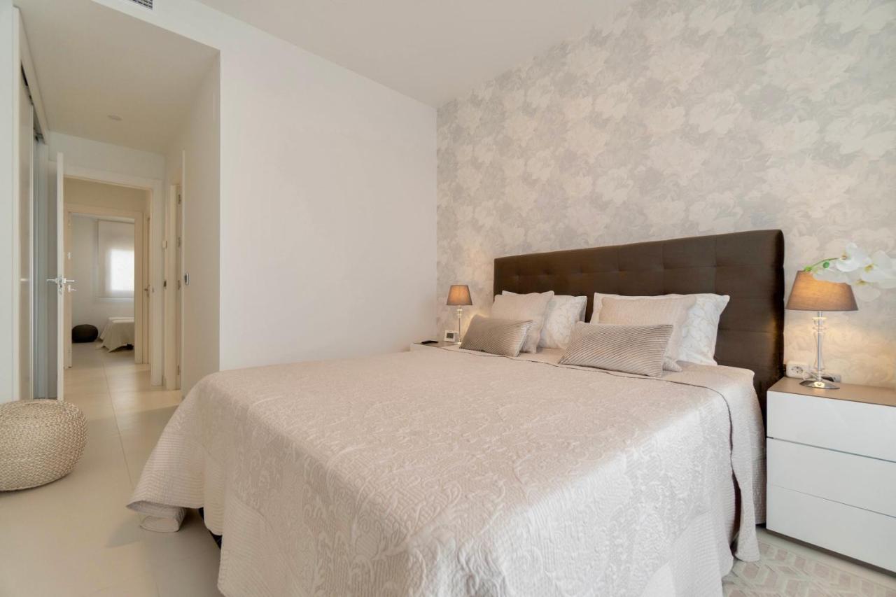 Sunset Drive Deluxe Apartment Бенидорм Екстериор снимка