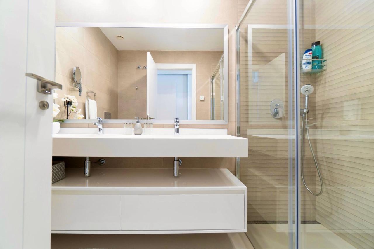 Sunset Drive Deluxe Apartment Бенидорм Екстериор снимка