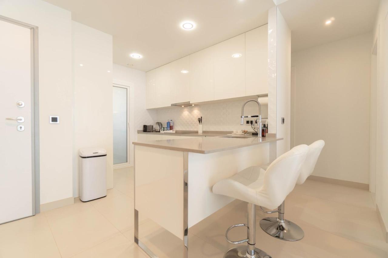 Sunset Drive Deluxe Apartment Бенидорм Екстериор снимка