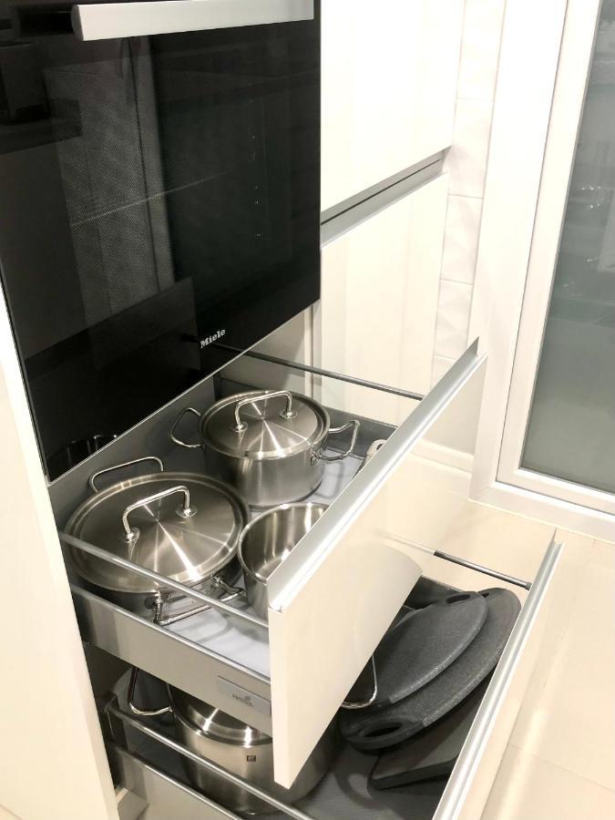 Sunset Drive Deluxe Apartment Бенидорм Екстериор снимка
